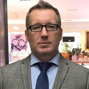 Meet your Posher, Carl